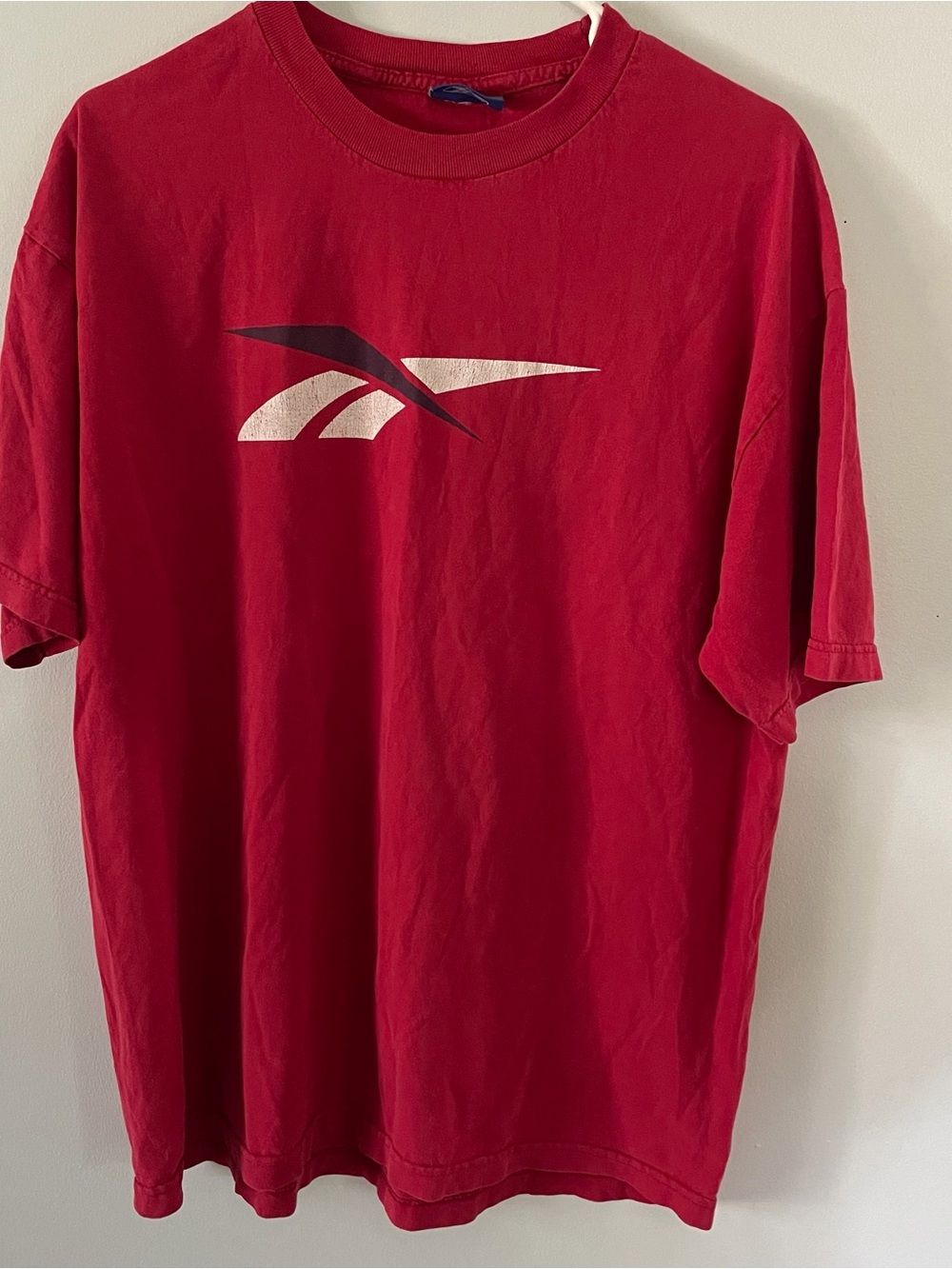 Vintage y2K Reebok Men's Red Graphic Logo Short Sleeve Tee